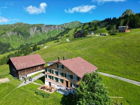 Property building, Summer, Hiking, Hiking