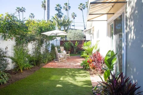 Adorable Octopus Hideaway: 2 min walk to the beach House in Del Mar