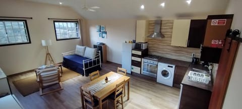 Kitchen or kitchenette, Living room, Seating area, Dining area, dishwasher, minibar, pet friendly, stove