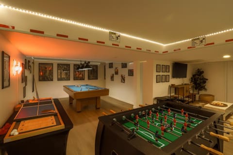 Hot Tub, Game Room and Fire Pit Canton Log Cabin Cabin in East Fork