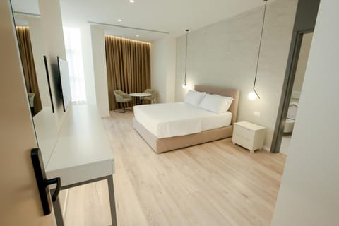 Photo of the whole room, Seating area, Bedroom