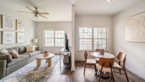 Landing Modern Apartment with Amazing Amenities (ID8014X44) Apartment in Covington