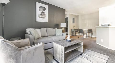 Landing Modern Apartment with Amazing Amenities (ID7025X65) Apartment in Glendale