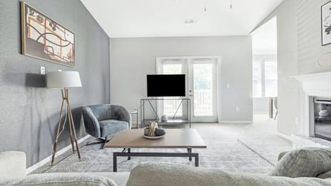 Landing Modern Apartment with Amazing Amenities (ID1175X981) Apartment in Johns Island