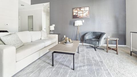 Landing Modern Apartment with Amazing Amenities (ID1175X981) Apartment in Johns Island