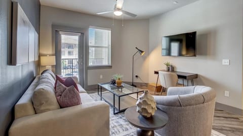 Landing Modern Apartment with Amazing Amenities (ID1205X506) Apartment in Denton