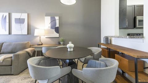 Landing Modern Apartment with Amazing Amenities (ID8738X05) Apartment in Fort Myers