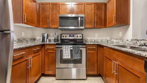 Landing Modern Apartment with Amazing Amenities (ID8214X04) Apartment in Fort Myers