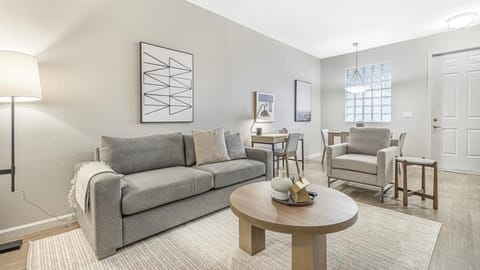 Landing Modern Apartment with Amazing Amenities (ID8214X04) Apartment in Fort Myers