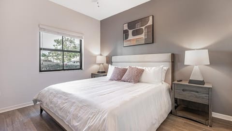 Landing Modern Apartment with Amazing Amenities (ID8711X57) Apartment in North Fort Myers