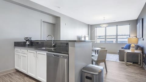 Landing Modern Apartment with Amazing Amenities (ID8431X96) Apartment in Covington