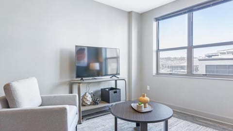 Landing Modern Apartment with Amazing Amenities (ID8431X96) Apartment in Covington