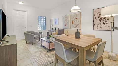 Landing Modern Apartment with Amazing Amenities (ID7697X96) Apartment in Fort Myers