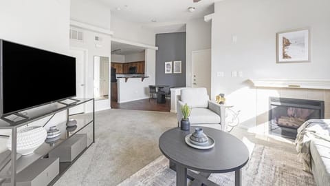 Landing Modern Apartment with Amazing Amenities (ID7793X62) Apartment in Greenwood Village