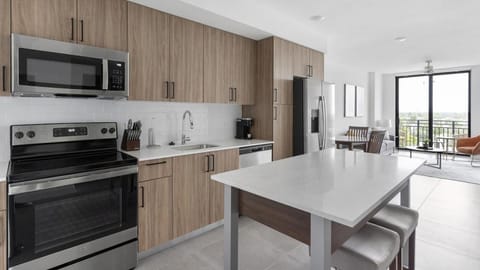 Landing Modern Apartment with Amazing Amenities (ID1397X932) Apartment in Dania Beach