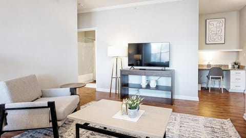 Landing Modern Apartment with Amazing Amenities (ID8999X85) Apartment in Mount Pleasant