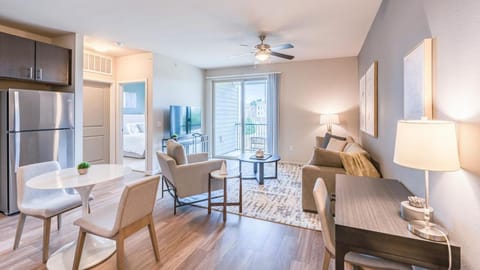 Landing Modern Apartment with Amazing Amenities (ID7516X47) Apartment in Highlands Ranch