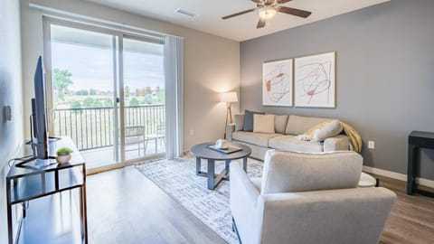 Landing Modern Apartment with Amazing Amenities (ID7516X47) Apartment in Highlands Ranch