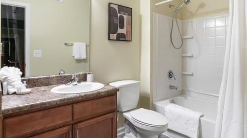 Landing Modern Apartment with Amazing Amenities (ID1174X415) Apartment in Madison