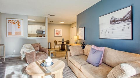 Landing Modern Apartment with Amazing Amenities (ID8221X58) Apartment in Casas Adobes