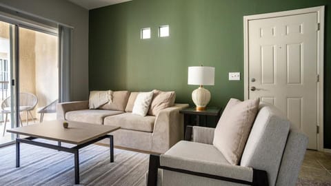 Landing Modern Apartment with Amazing Amenities (ID7468X86) Apartment in Tortolita