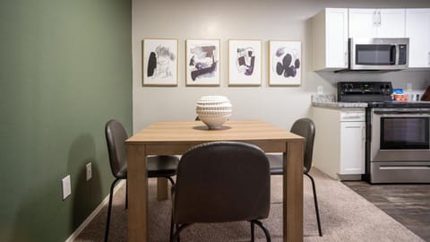 Landing Modern Apartment with Amazing Amenities (ID7468X86) Apartment in Tortolita