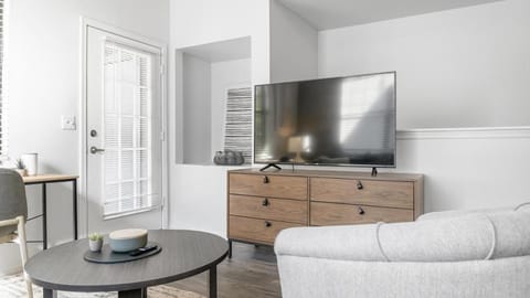 Landing Modern Apartment with Amazing Amenities (ID1401X027) Apartment in Tucson