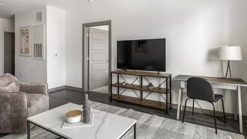 Landing Modern Apartment with Amazing Amenities (ID7370X74) Apartment in Madison