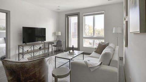 Landing Modern Apartment with Amazing Amenities (ID7370X74) Apartment in Madison