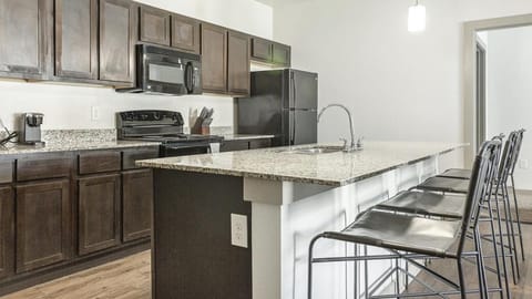 Landing Modern Apartment with Amazing Amenities (ID1241X451) Apartment in Oklahoma City