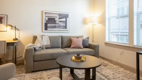 Landing Modern Apartment with Amazing Amenities (ID8372X28) Apartment in El Paso