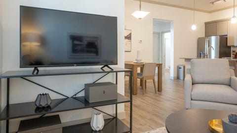 Landing Modern Apartment with Amazing Amenities (ID8372X28) Apartment in El Paso