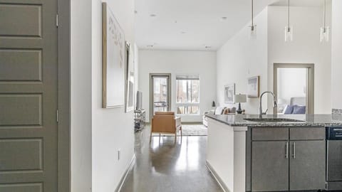 Landing Modern Apartment with Amazing Amenities (ID7403X37) Apartment in Madison