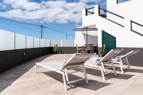 Patio, Balcony/Terrace, sunbed