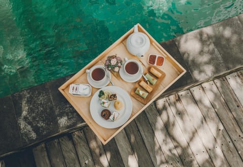 Food and drinks, Food, Breakfast, Lunch, Drinks