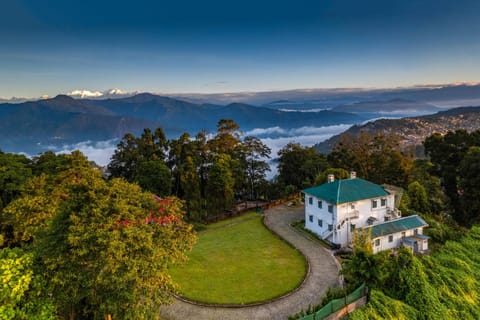 Property building, Nearby landmark, Spring, Day, Natural landscape, View (from property/room), Pets, Pets, Mountain view, wedding, wedding