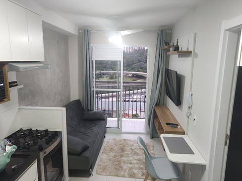 Property building, Communal lounge/ TV room, TV and multimedia, Balcony/Terrace, Living room, Seating area