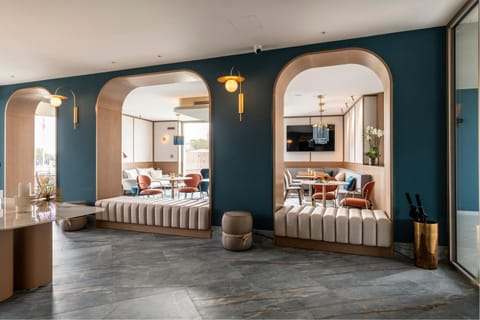 Communal lounge/ TV room, Lobby or reception, Seating area