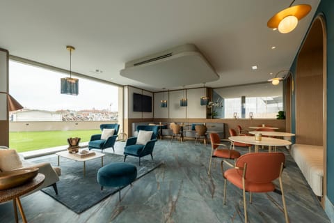 Communal lounge/ TV room, Lobby or reception, Seating area