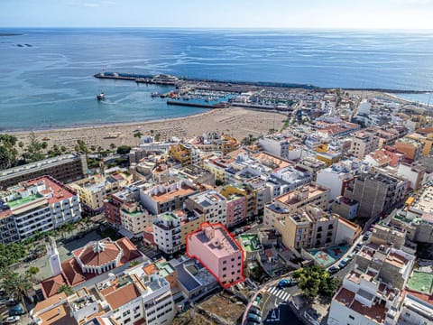 Property building, Location