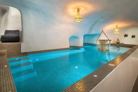 Mystagoge Retreat cave with an indoor pool and gym Villa in Mesaria