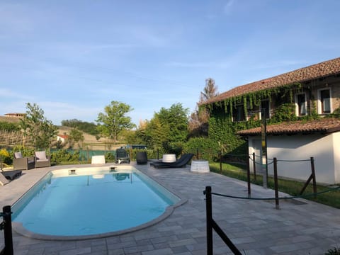 Property building, Garden view, Pool view, Swimming pool, sunbed