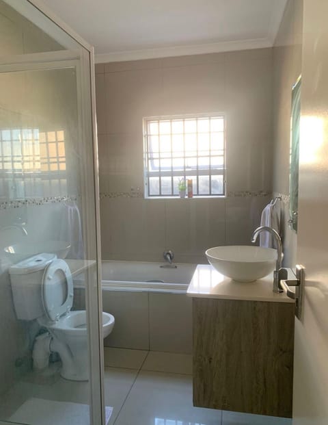 Villa Italia accommodation and car rentals Pty(Ltd) Bed and Breakfast in Cape Town