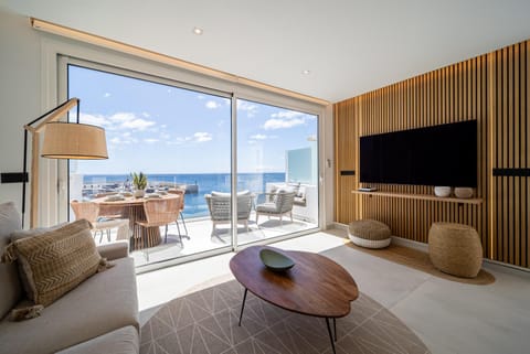 TV and multimedia, Living room, Seating area, Sea view