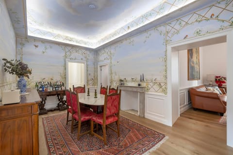 Photo of the whole room, Seating area, Dining area