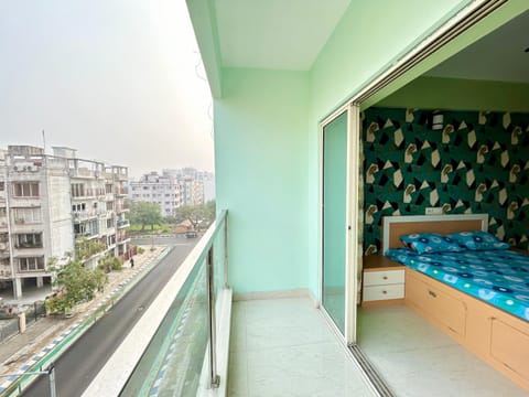 Bed, View (from property/room), Balcony/Terrace, Photo of the whole room, Bedroom