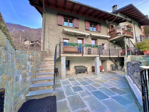 Property building, Balcony/Terrace