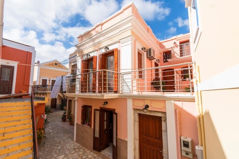 Property building, Day, Neighbourhood, View (from property/room), Balcony/Terrace, Street view