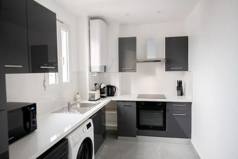 Av REPUBLIQUE Design and cozy Apartment in Aubervilliers