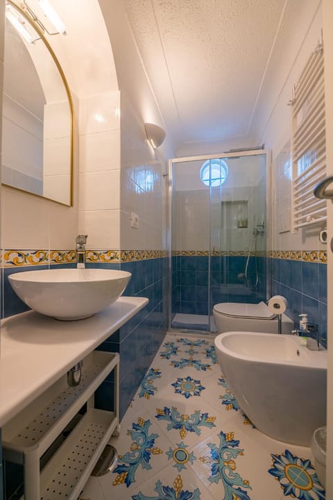 Toilet, Bathroom, Bath